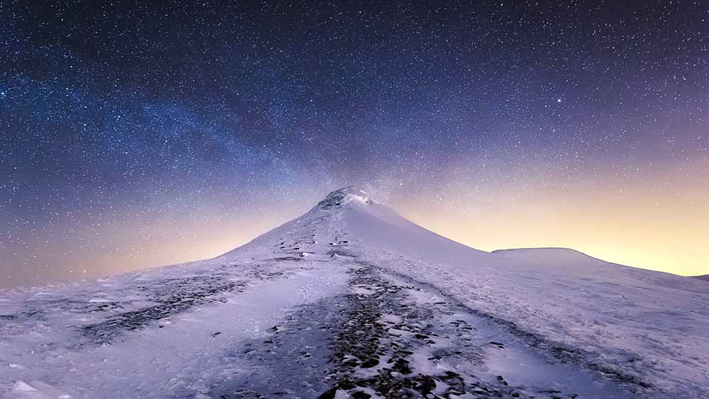 Corn Du at night 