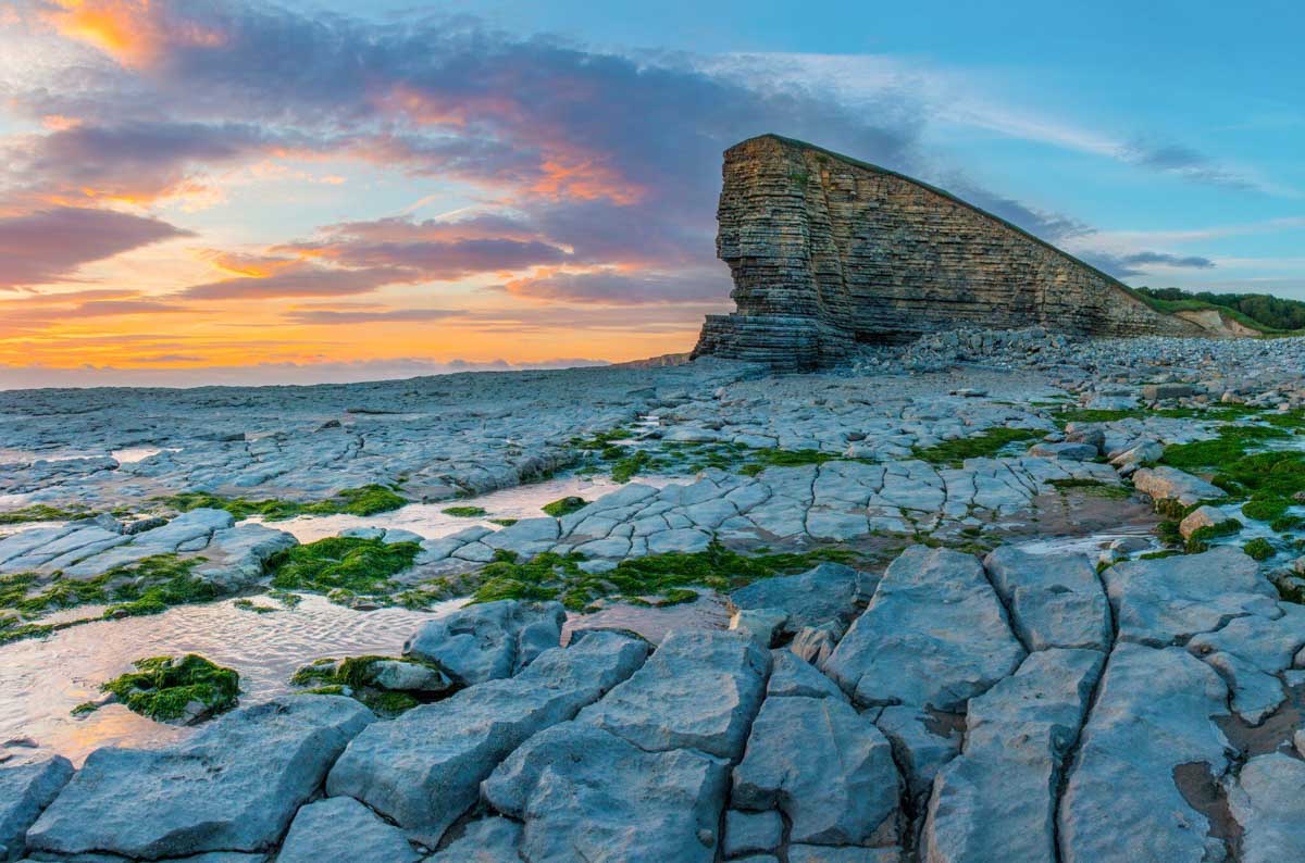 Nash Point, Glamorgan by Alan Beattie